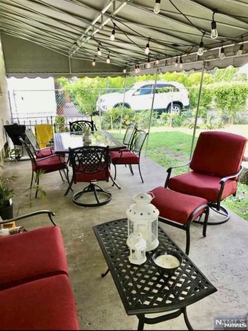 15 Brook Street, Mahwah, NJ 07430