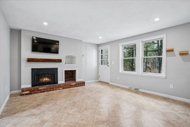 20 French Court, Merrimack, NH 03054