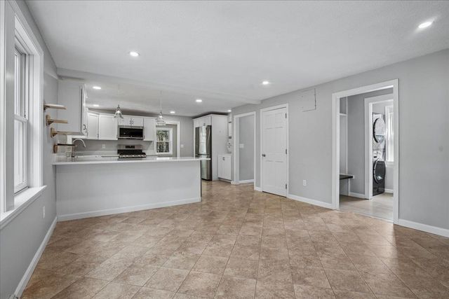 20 French Court, Merrimack, NH 03054