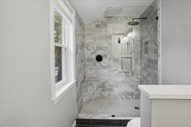 20 French Court, Merrimack, NH 03054