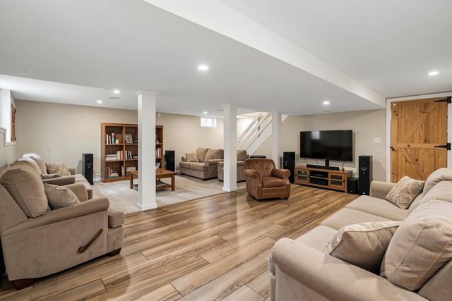 20 French Court, Merrimack, NH 03054