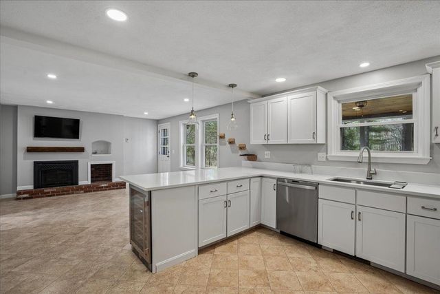 20 French Court, Merrimack, NH 03054