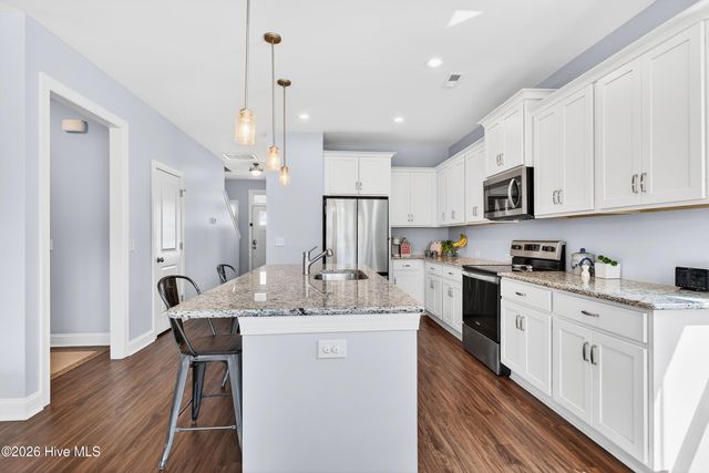 75 W Weatherbee Way, Hampstead, NC 28443