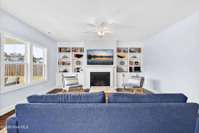 75 W Weatherbee Way, Hampstead, NC 28443