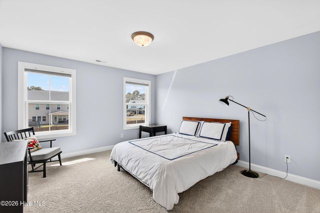 75 W Weatherbee Way, Hampstead, NC 28443