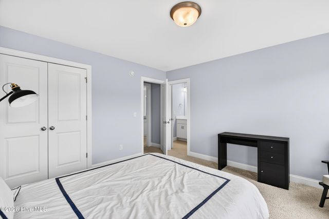 75 W Weatherbee Way, Hampstead, NC 28443