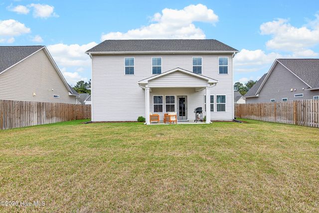 75 W Weatherbee Way, Hampstead, NC 28443