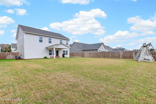 75 W Weatherbee Way, Hampstead, NC 28443