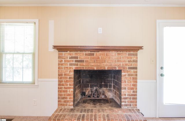 631 Pine Hill Drive, Boiling Springs, SC 29316