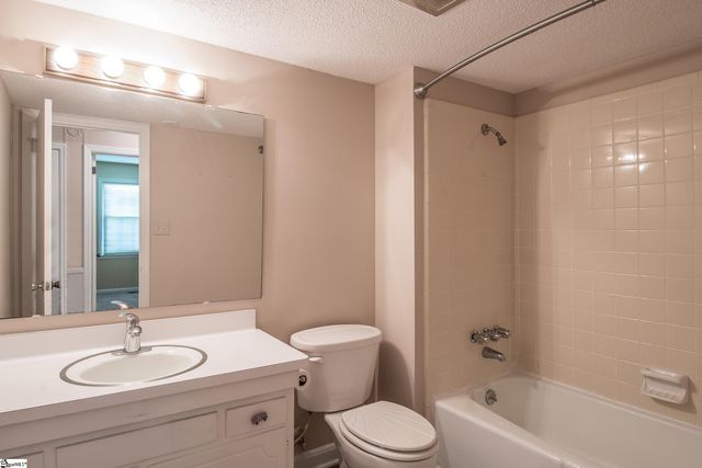 631 Pine Hill Drive, Boiling Springs, SC 29316