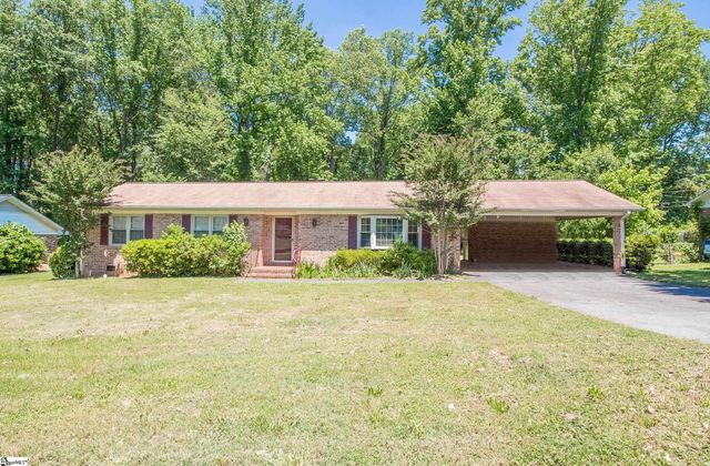 631 Pine Hill Drive, Boiling Springs, SC 29316