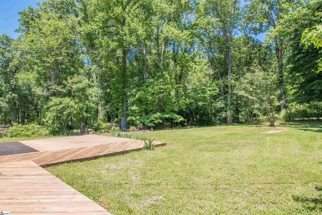 631 Pine Hill Drive, Boiling Springs, SC 29316