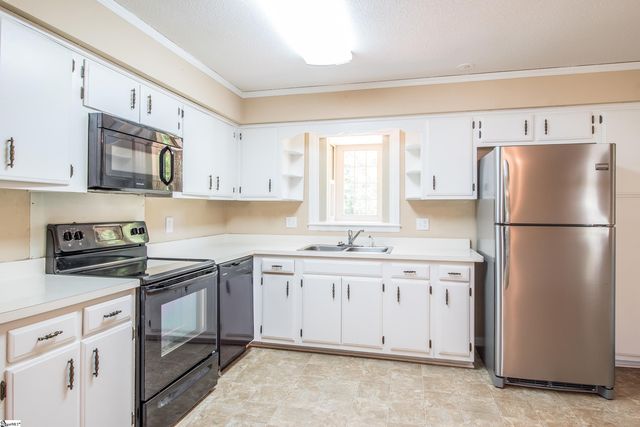631 Pine Hill Drive, Boiling Springs, SC 29316