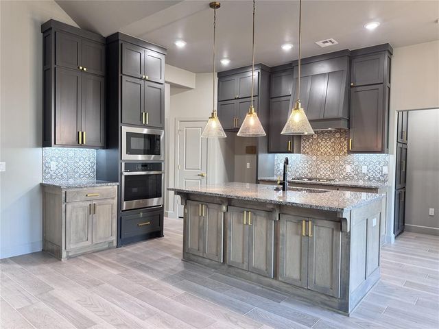 16020 Navarra Way, Oklahoma City, OK 73170