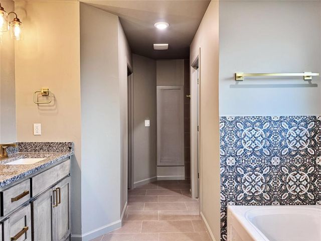 16020 Navarra Way, Oklahoma City, OK 73170