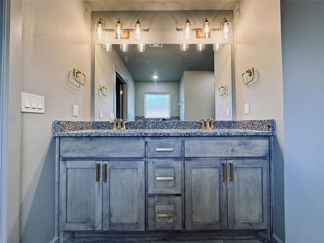 16020 Navarra Way, Oklahoma City, OK 73170