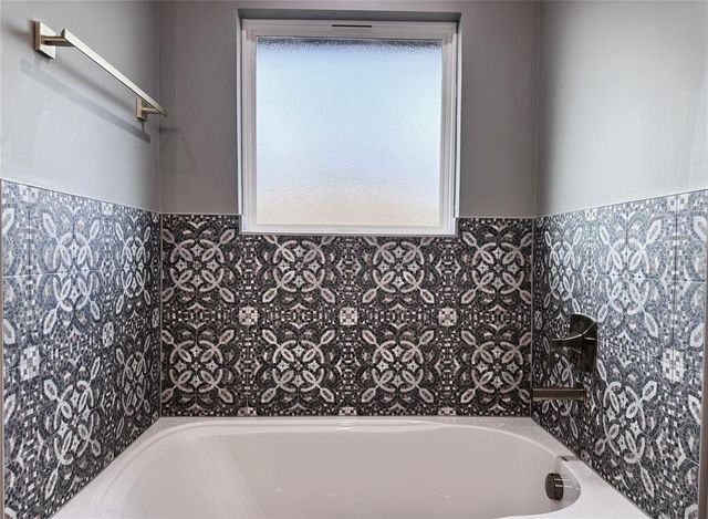 16020 Navarra Way, Oklahoma City, OK 73170