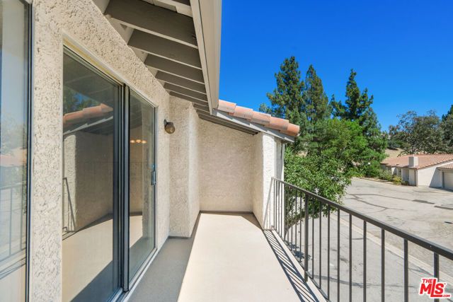 19547 Rinaldi Street 30, Porter Ranch (los Angeles), CA 91326