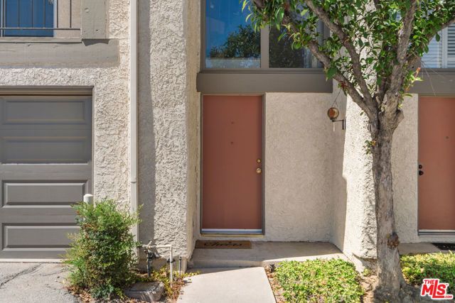 19547 Rinaldi Street 30, Porter Ranch (los Angeles), CA 91326