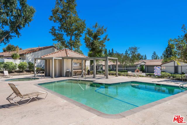 19547 Rinaldi Street 30, Porter Ranch (los Angeles), CA 91326