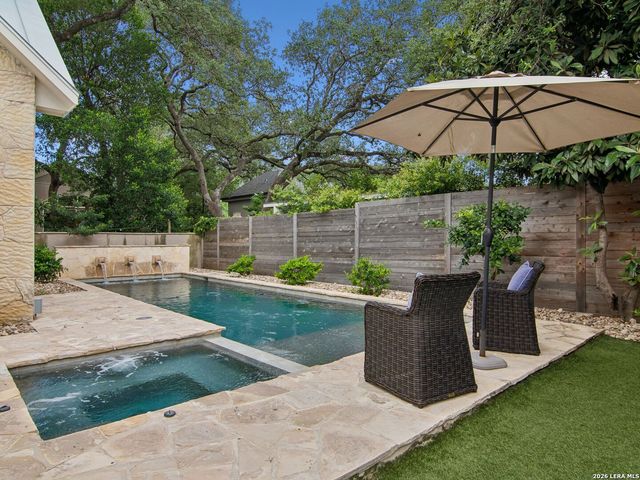 310 Castano Avenue, San Antonio, TX 78209