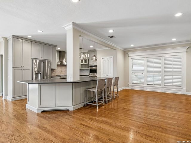 310 Castano Avenue, San Antonio, TX 78209