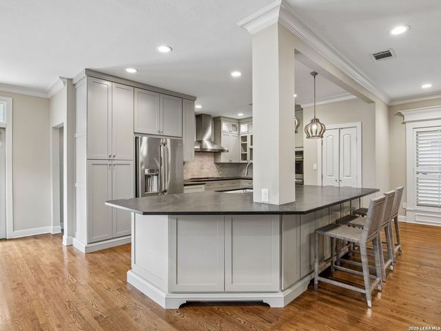 310 Castano Avenue, San Antonio, TX 78209