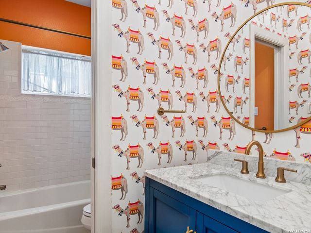 310 Castano Avenue, San Antonio, TX 78209