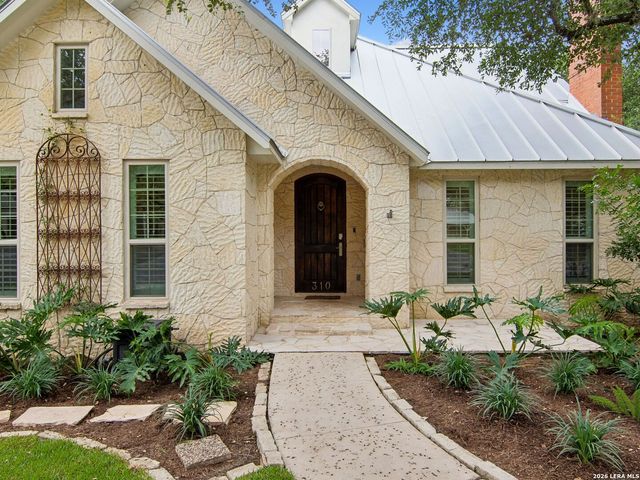 310 Castano Avenue, San Antonio, TX 78209