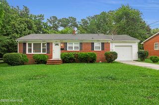 2100 Opal Street, New Bern, NC 28560