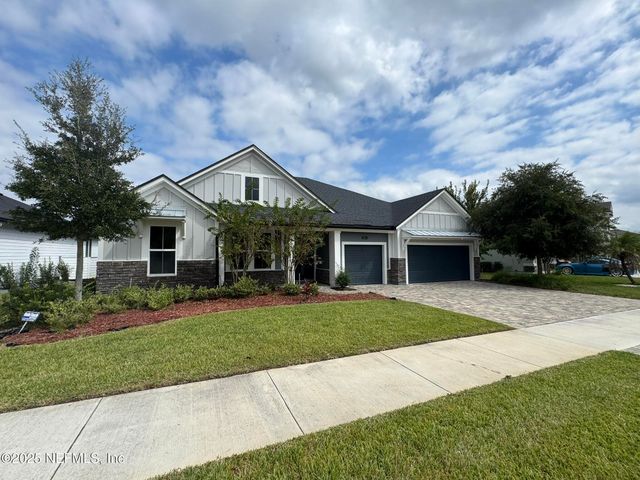 1021 OAKLAND HILLS Avenue, Middleburg, FL 32068