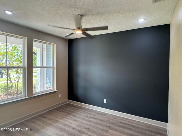 1021 OAKLAND HILLS Avenue, Middleburg, FL 32068