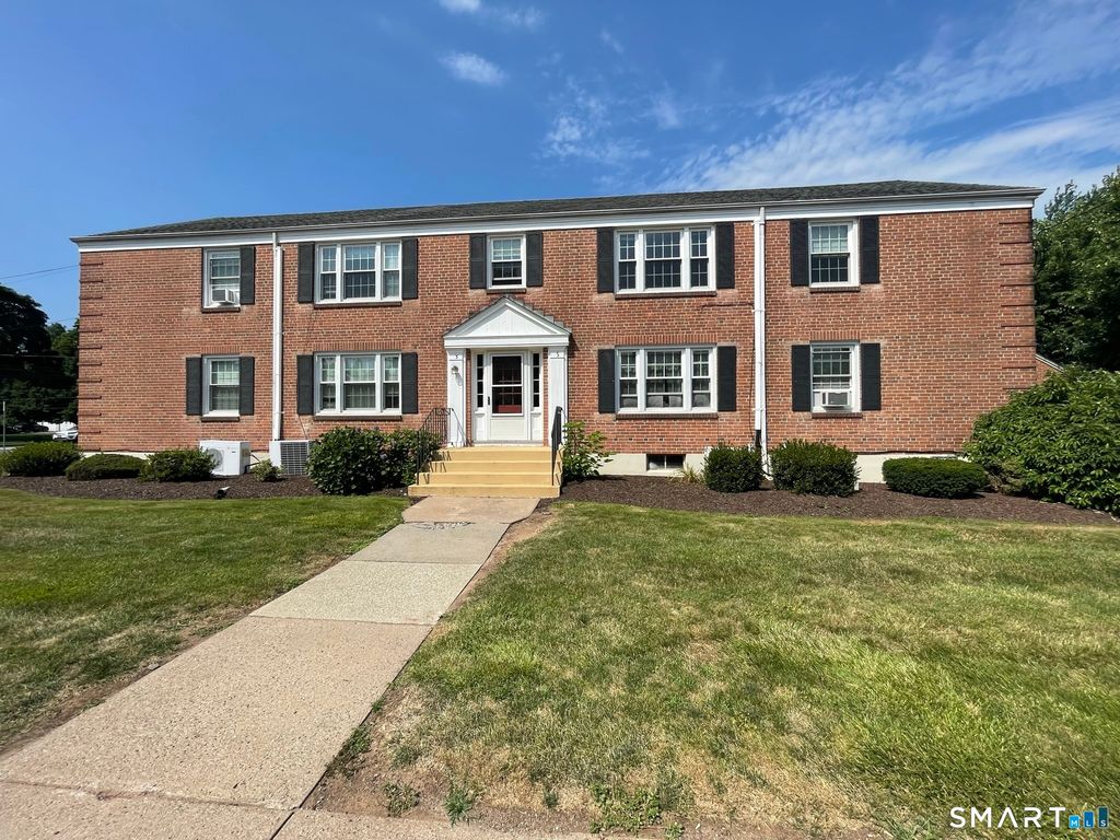 5 Grennan Road A2, West Hartford, CT 06107