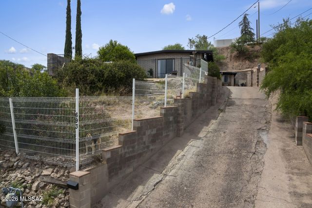 693 N Sierra Avenue, Nogales, AZ 85621