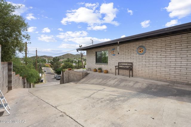 693 N Sierra Avenue, Nogales, AZ 85621