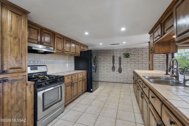 693 N Sierra Avenue, Nogales, AZ 85621
