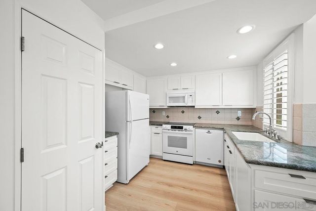 325 S Sierra Ave 25, Solana Beach, CA 92075