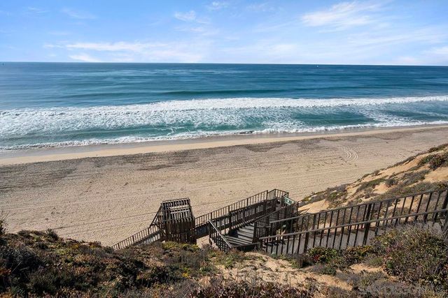 325 S Sierra Ave 25, Solana Beach, CA 92075