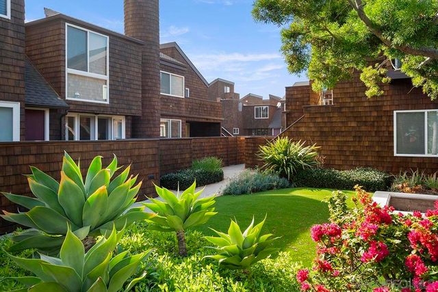 325 S Sierra Ave 25, Solana Beach, CA 92075