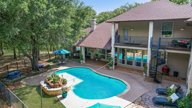 115 River Run Drive, Azle, TX 76020
