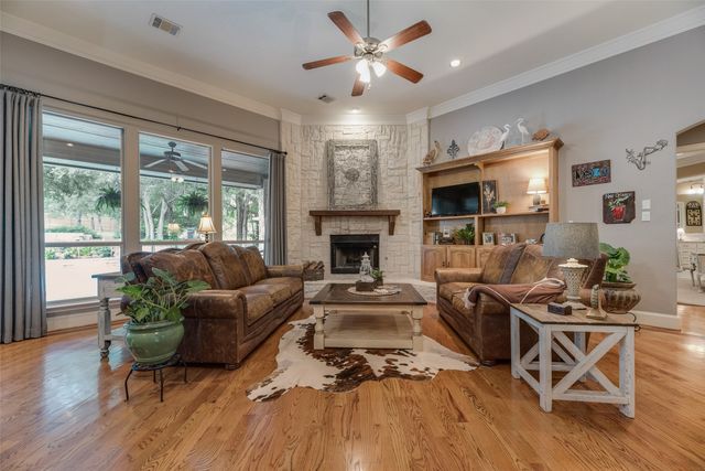 115 River Run Drive, Azle, TX 76020