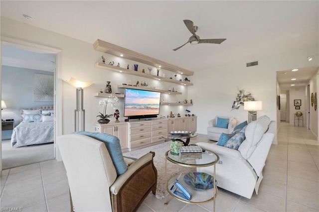 729 Regency Reserve CIR 5501, Naples, FL 34119
