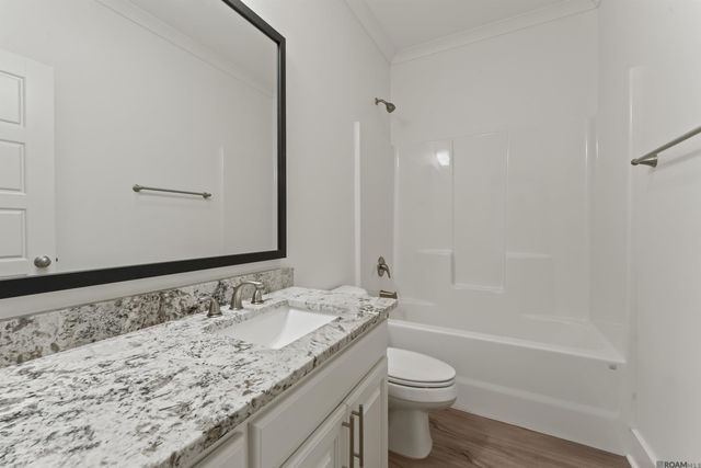 8932 Southlawn Dr, Baton Rouge, LA 70810