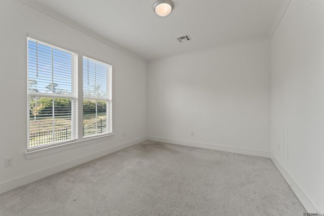 8932 Southlawn Dr, Baton Rouge, LA 70810