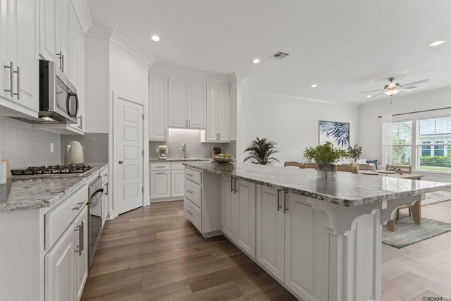 8932 Southlawn Dr, Baton Rouge, LA 70810