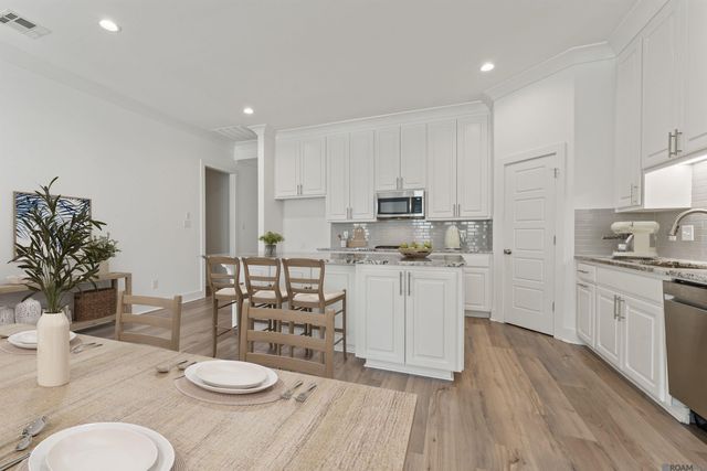 8932 Southlawn Dr, Baton Rouge, LA 70810