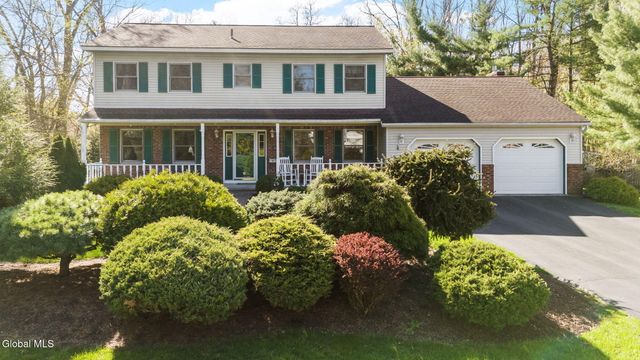 4 Ridge Lane, Clifton Park, NY 12019