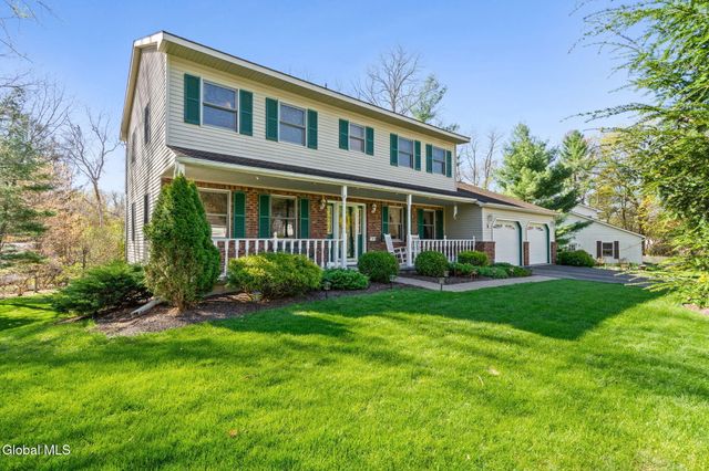 4 Ridge Lane, Clifton Park, NY 12019
