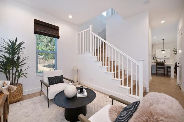 2327 5th Ave, Sacramento, CA 95818