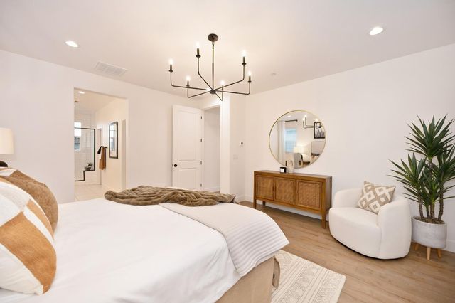 2327 5th Ave, Sacramento, CA 95818